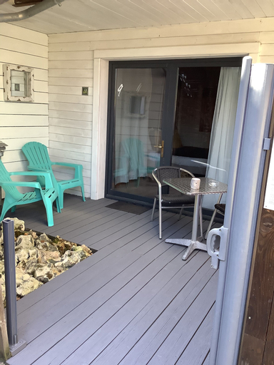 Exterior & Views 3