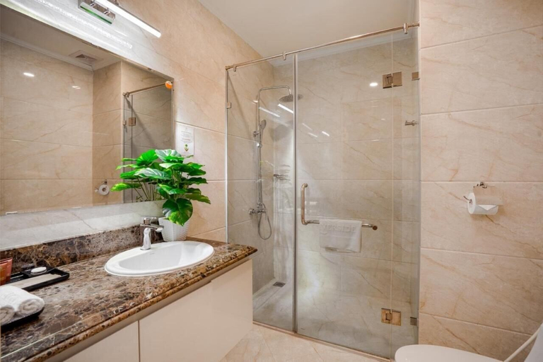 Bathroom 5, Riverside Hotel, Đồng Hới