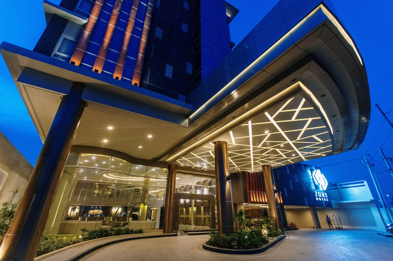 Exterior & Views 24