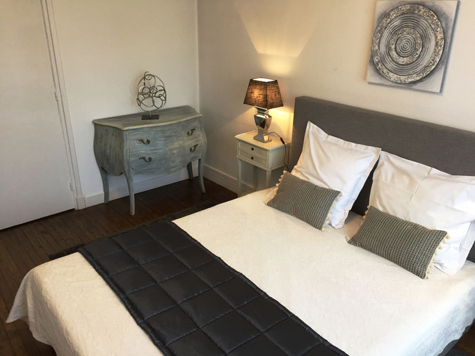 Bedroom 3, Résidence de la Porte d'Arras, Nord
