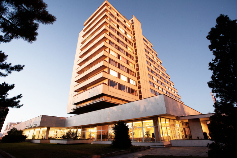 Exterior & Views 2, Hotel Cascade, Most