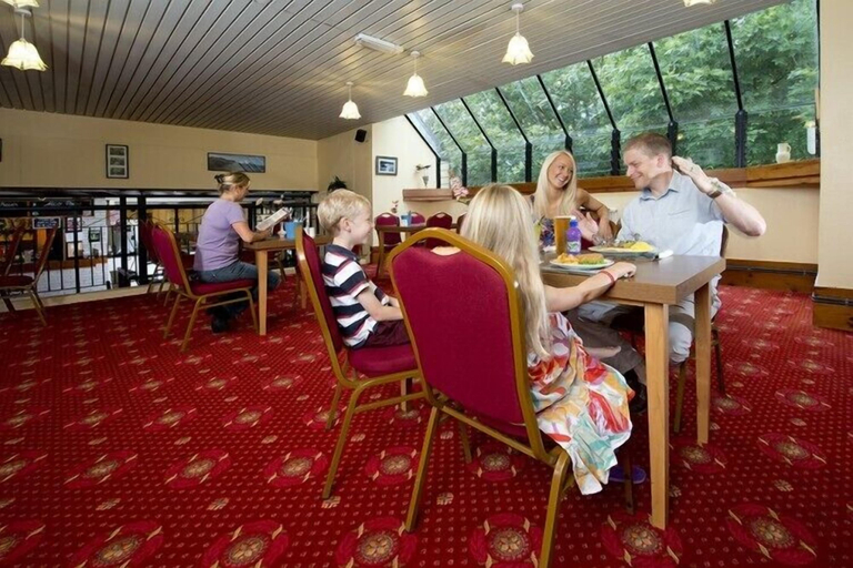 Food & Drinks 3, Tolroy Manor Holiday Park, Cornwall