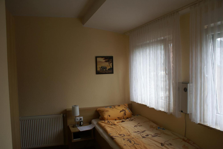 Bedroom 2, Hotel Sonnenhof garni, Rhein-Hunsrück-Kreis