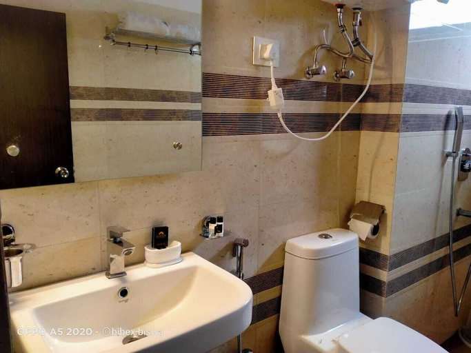 Bathroom 3, Golden Star Continental & Spa, East Sikkim
