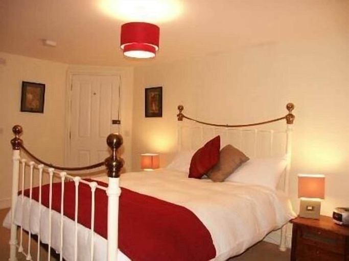 Bedroom 2, The White Horse, Hampshire