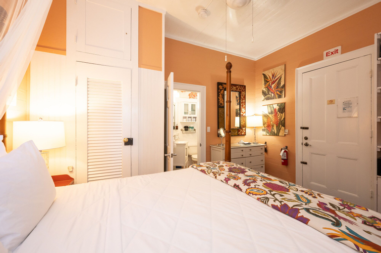Bedroom 3, The Mermaid & Alligator, Monroe