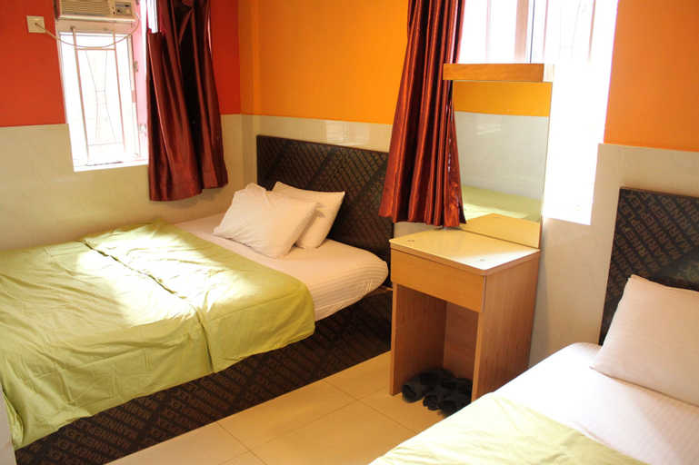 Bedroom 4, Hong Kong Hostel, Hong Kong Island