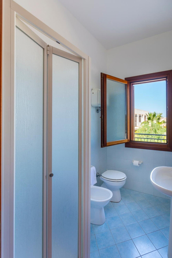 Bathroom 5, Residence Smeraldo, Trapani