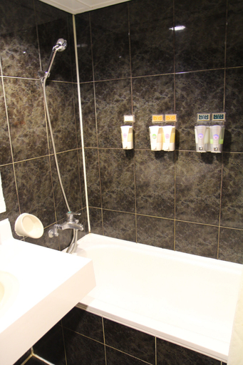 Bathroom 4, Goodness Hotel, Kaohsiung