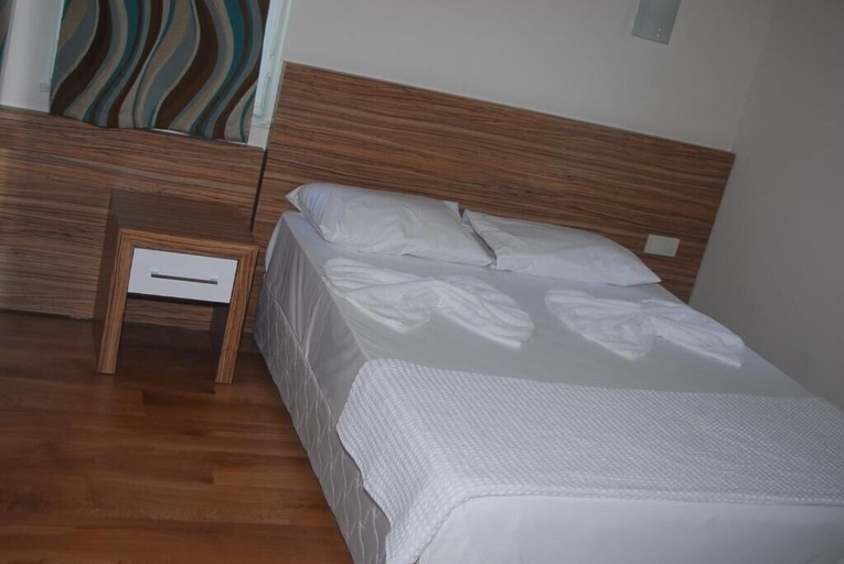 Bedroom 3, Yucesan Hotel, Alanya
