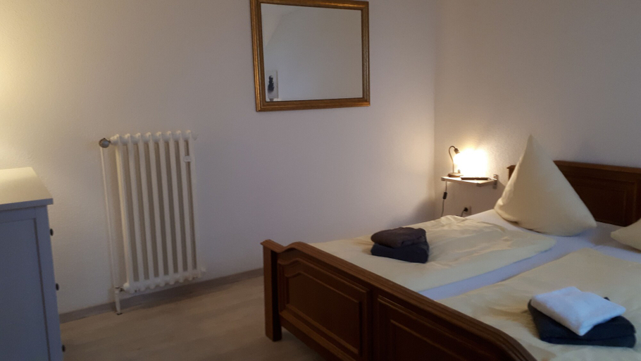 Bedroom 4, Hotel & Restaurant Haus Niederrhein, Wesel
