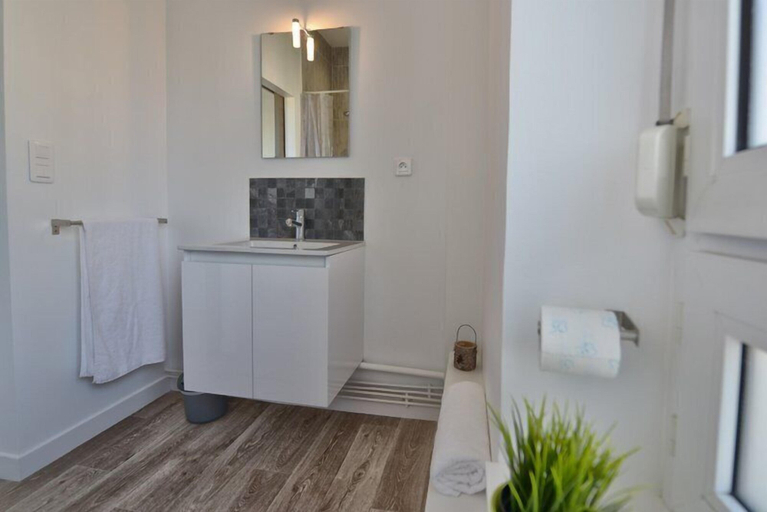 Bathroom 3, Appartment Les Suites Du Parc, Doubs