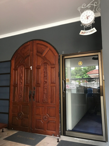 Exterior & Views 30