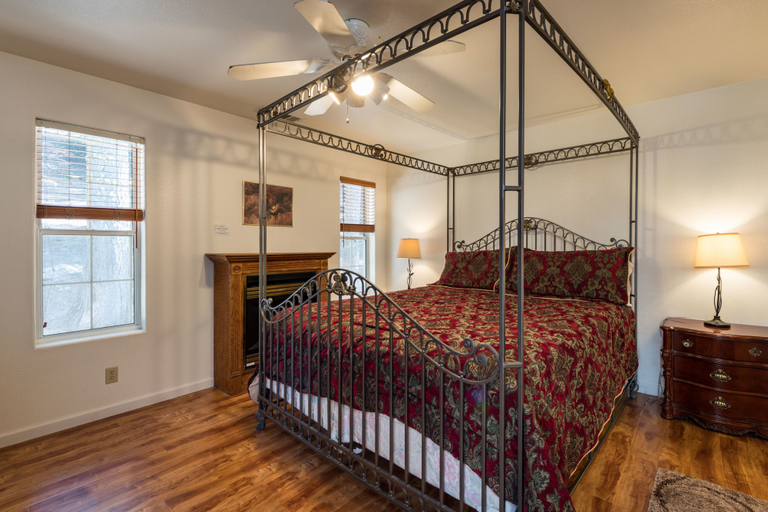 Bedroom 2, Inside Yosemite Upper Cascades, Mariposa