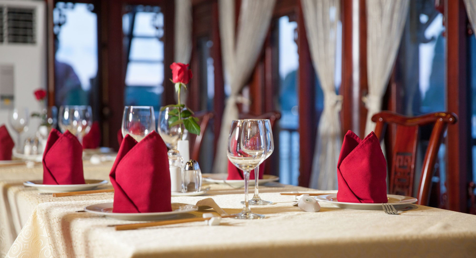 Food & Drinks 5, Halong Royal Palace Cruise, Hạ Long