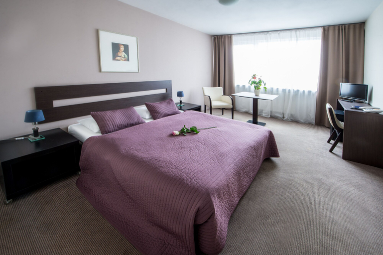 Bedroom 3, Hotel Cascade, Most