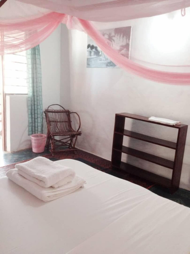 Bedroom 3, Ocean Breeze Lodge, Kusini