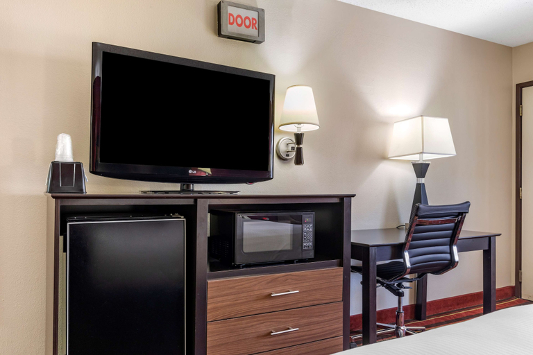 Others 5, Best Western Lindale Inn, Smith
