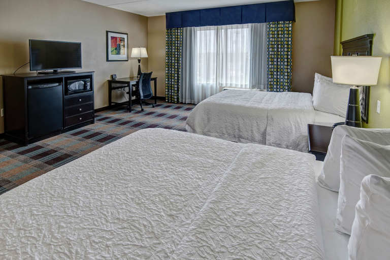 Bedroom 3, Hampton Inn & Suites Clarksville, Montgomery