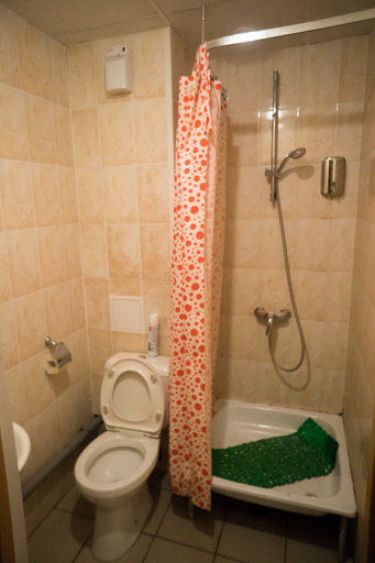Bathroom 4, Central House Hostel, Sankt-Peterburg gorsovet