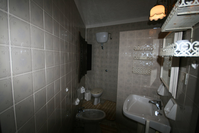 Bathroom 3, Villa Scarabeo, Cagliari