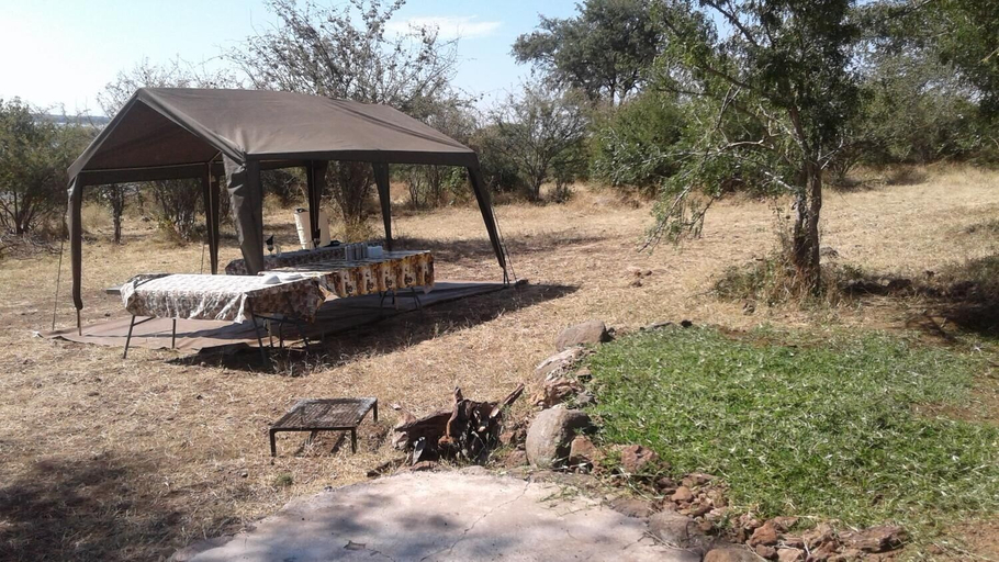 Others 5, Pop Lamont Camp, Chobe