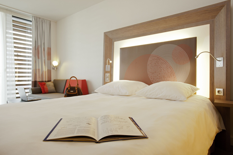 Bedroom 3, Novotel Paris 17, Paris