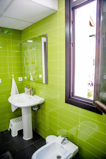 Bathroom 3, Preciosa Casa La Humosa, Córdoba
