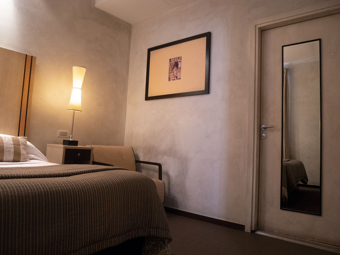 Bedroom 2, Intown Luxury House, Rome