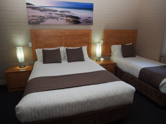 Bedroom 3, Dongara Hotel Motel, Irwin