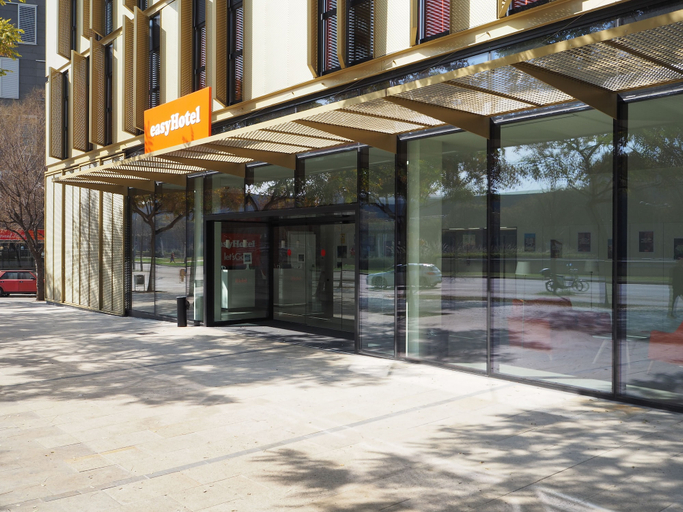 Exterior & Views 2, easyHotel Barcelona Fira, Barcelona