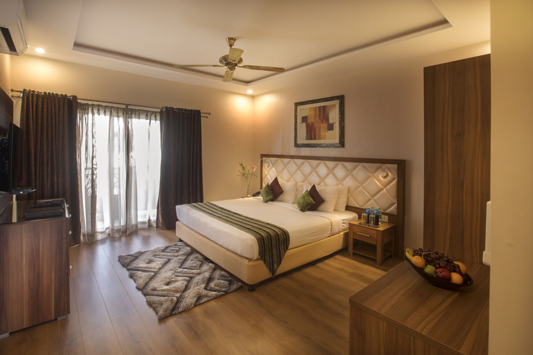 Bedroom 3, Aldovia Resort & Convention, Bangalore Rural