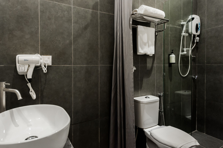 Bathroom 4, Bunk & Bilik Hotel Sri Petaling, Kuala Lumpur