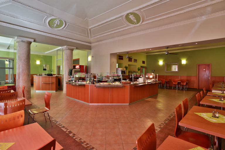Food & Drinks 5, Atlantic Hotel, Praha 1