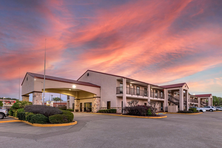 Exterior & Views 5, Best Western Lindale Inn, Smith
