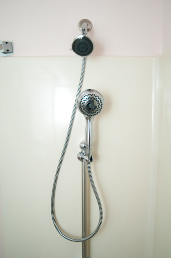 Bathroom 4, Quality Inn Marquette, Marquette