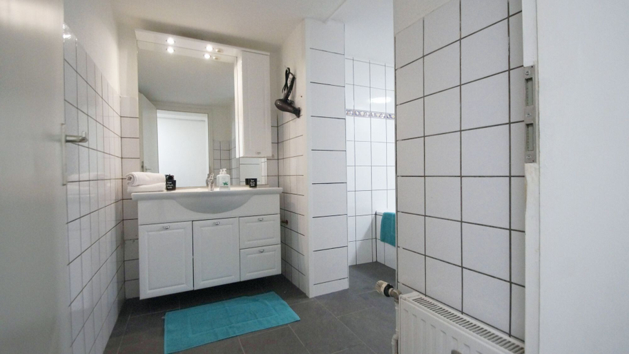 Bathroom 2, Ferienwohnung Burscheid, Rheinisch-Bergischer Kreis