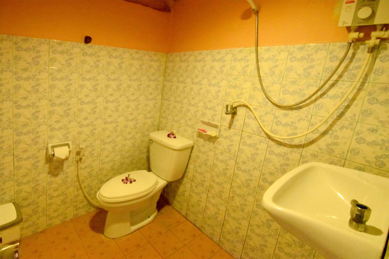 Bathroom 4, Aonang Lake Side Bungalow, Mueang Krabi