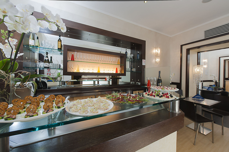 Food & Drinks 4, Yes Hotel, Rome