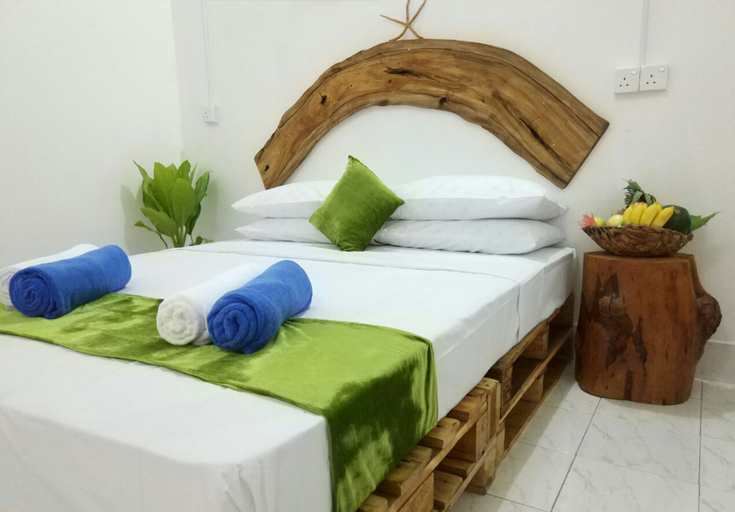 Bedroom 2, Veli Thoddoo Inn
