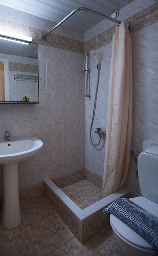 Bathroom 4, Hotel Epidavria, Peloponnese