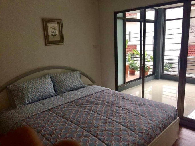 Bedroom 18