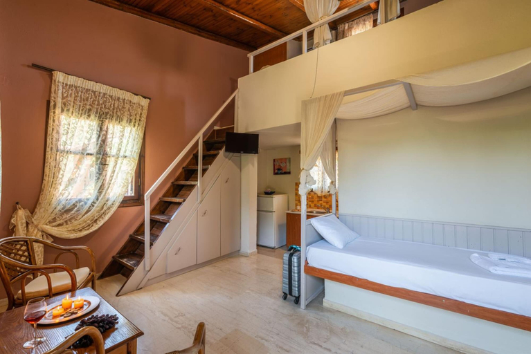 Bedroom 5, Anneta Studios, Epirus
