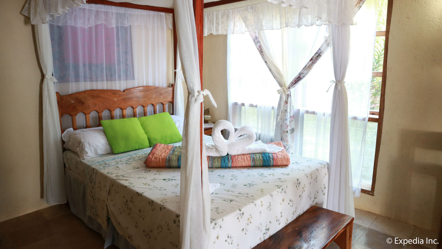 Bedroom 2, Lazi Beach Club, Lazi