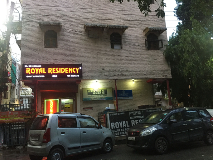 Exterior & Views, Royal Residency, West