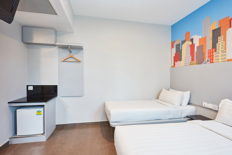 Others 3, ibis budget Singapore Bugis, Singapura