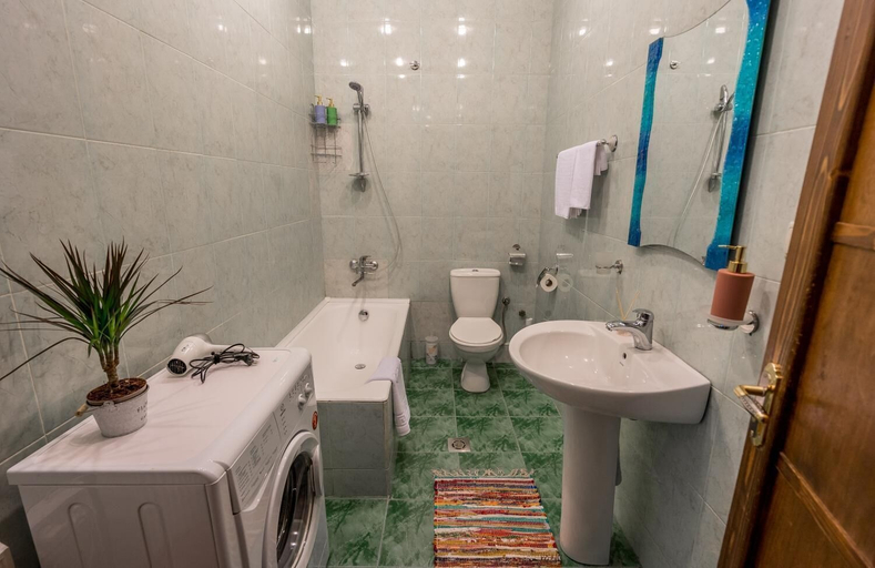 Bathroom, Vivid Vera Apartments, Tbilisi