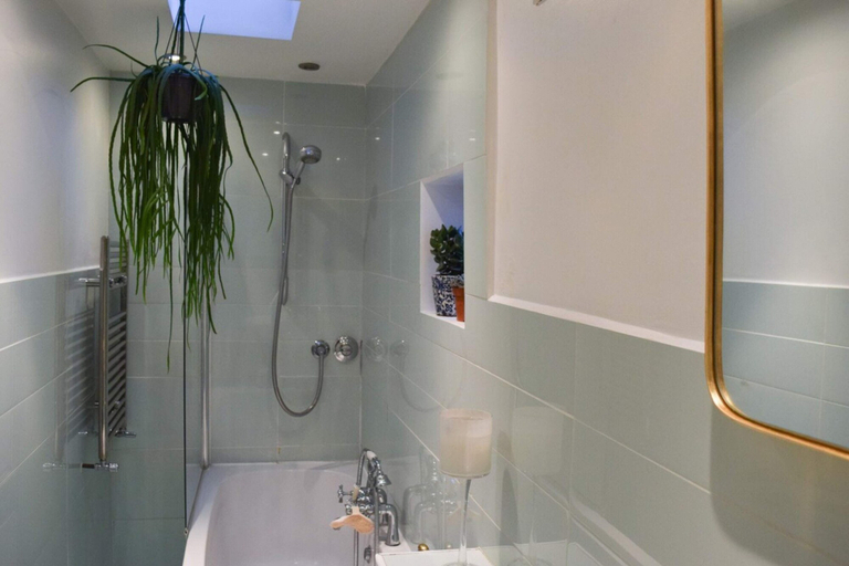 Bathroom 3, Stylish and Spacious Apartment With Terrace, London
