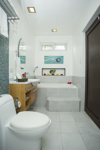 Bathroom 5, Hotel Soffia Boracay, Malay