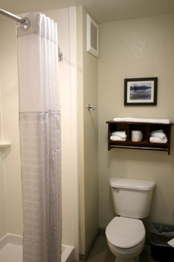 Bathroom 4, Comfort Inn & Suites Coeur d'Alene, Kootenai